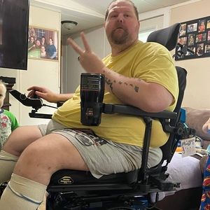 Meet your Posher, Lewis